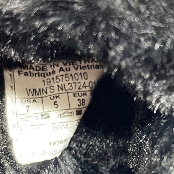 Sorel Go Mail Run Black Slide Slippers - Picture 10 of 10